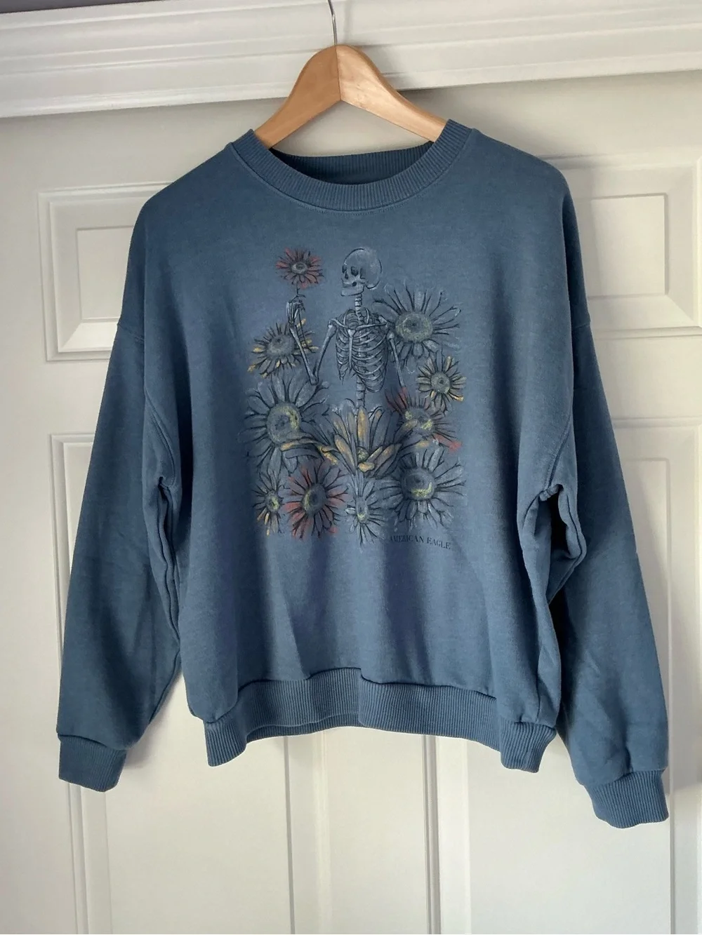 American Eagle Outfitters Dusty Blue Skeleton & Floral Crewneck Sweatshirt M - Picture 1 of 11
